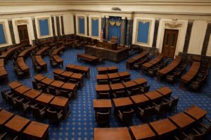CLARITY Act unter Druck: 100 Änderungen spalten US-Senat